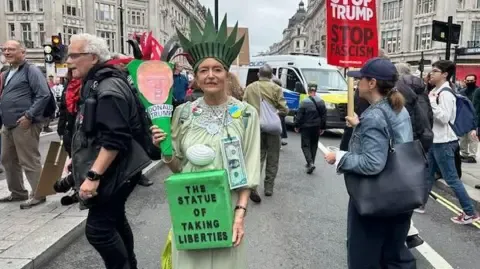 Thousands Demonstrators Gather in Downtown London to Denounce President Trump's Return Diplomatic Journey